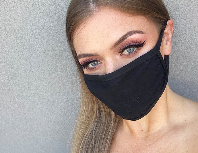 Let's Get Grand: How To Pull Off Large False Lashes