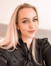 Load image into Gallery viewer, Iris wears The Iris Smit Set with To The Point One

